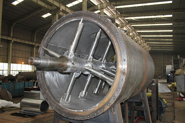 真空耙式干燥機制作現場1
